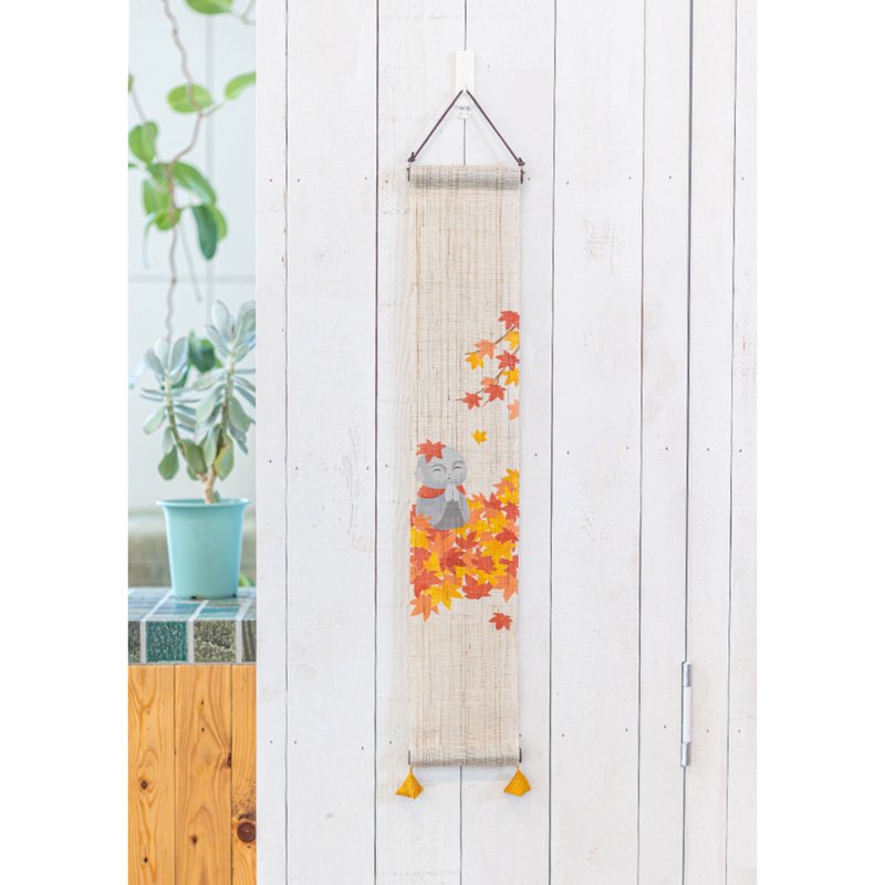 京都手繪豆亞麻吊飾-楓與地藏 - 擺飾/家飾品 - 棉．麻 