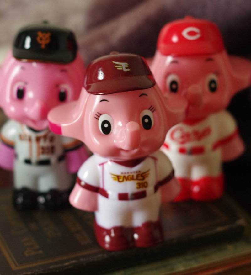 金銀寶貝 棒球隊佐藤象 SATO  塑料玩具擺飾 - 壁貼/牆壁裝飾 - 其他金屬 金色