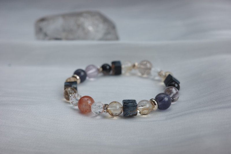 Queen | Crystal Bracelet - Bracelets - Semi-Precious Stones Multicolor