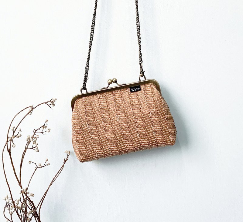 grass weave small clasp frame bag/with chain/ cosmetic bag / shoulder bag - กระเป๋าแมสเซนเจอร์ - ผ้าฝ้าย/ผ้าลินิน สีส้ม