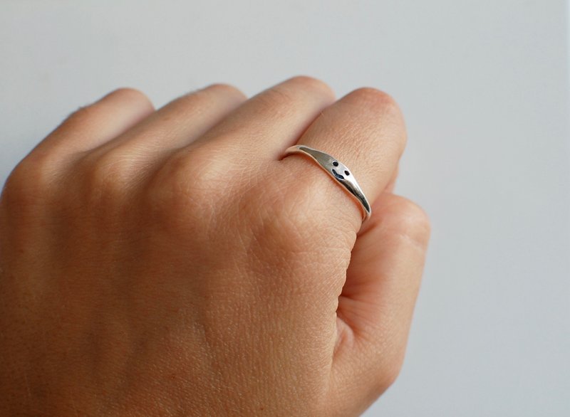 手工純銀微笑戒指 光澤款 - 戒指 - 銀 銀色