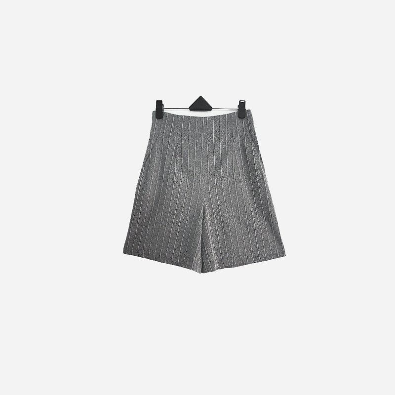 Dislocated vintage / straight fine line shorts no.641 vintage - กางเกงขายาว - วัสดุอื่นๆ สีเทา
