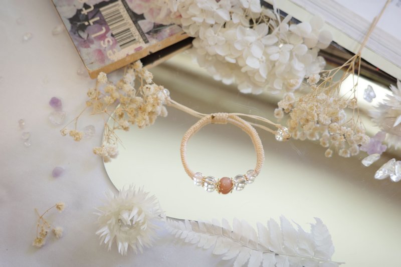 【Moonlight】Handmade Wax crystal design Peach Blossom Good Popularity Rose Quartz Orange Moonlight Bracelet Jewelry - สร้อยข้อมือ - คริสตัล สีส้ม