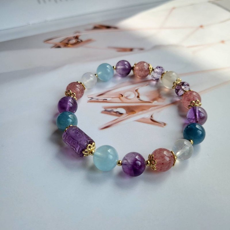 Peach Blossom Nobles Communicate Wisdom~Aquamarine Strawberry Crystal Moonstone Amethyst Purple Super Seven Bracelet - Bracelets - Crystal 