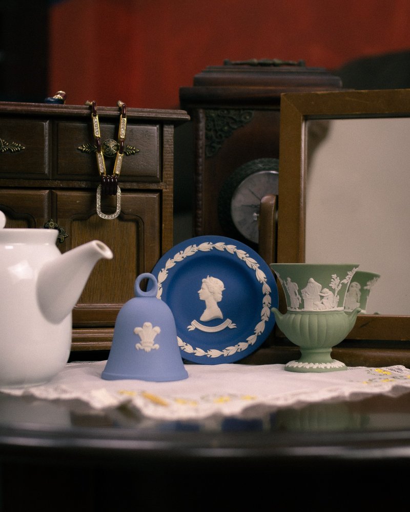 英國Wedgwood品牌古董 浮雕玉石陶瓷 鈴鐺擺件與希臘諸神酒杯器皿 - 擺飾/家飾品 - 瓷 綠色