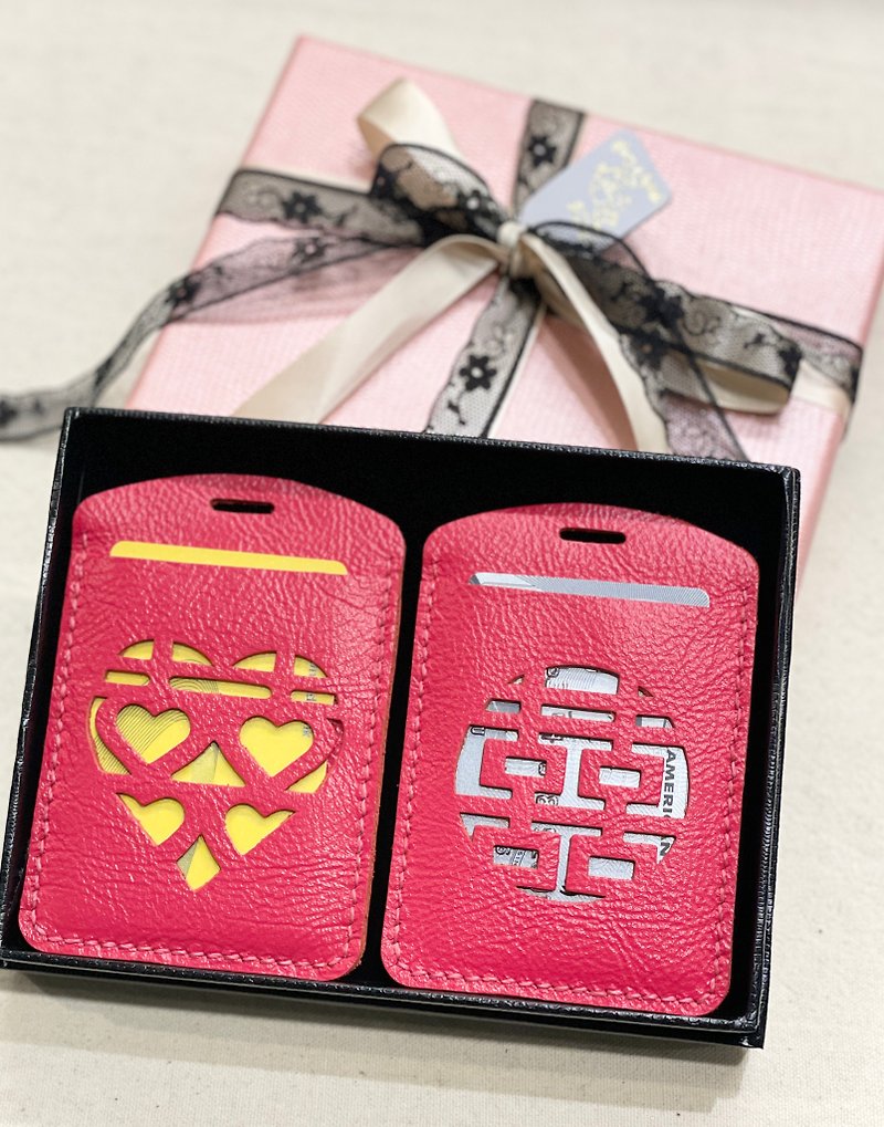 DOUBLE HAPPINESS HEART ID HOLDER Xinxi genuine leather ID holder - ที่ใส่บัตรคล้องคอ - หนังแท้ สีแดง