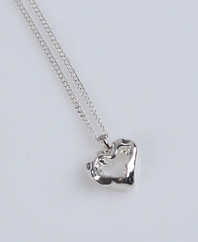 melting heart necklace (925silver) - 項鍊 - 其他金屬 銀色