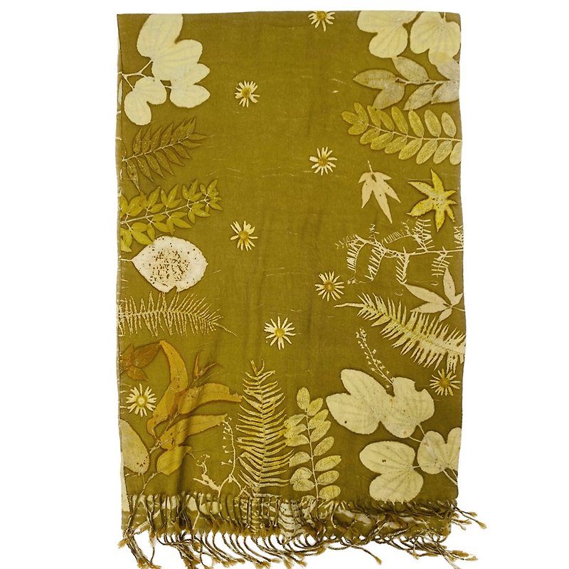 エコプリント天然花と葉のパッド印刷と染色手作りの草木染めウールスカーフとショール兼用 - マフラー・ストール - ウール 