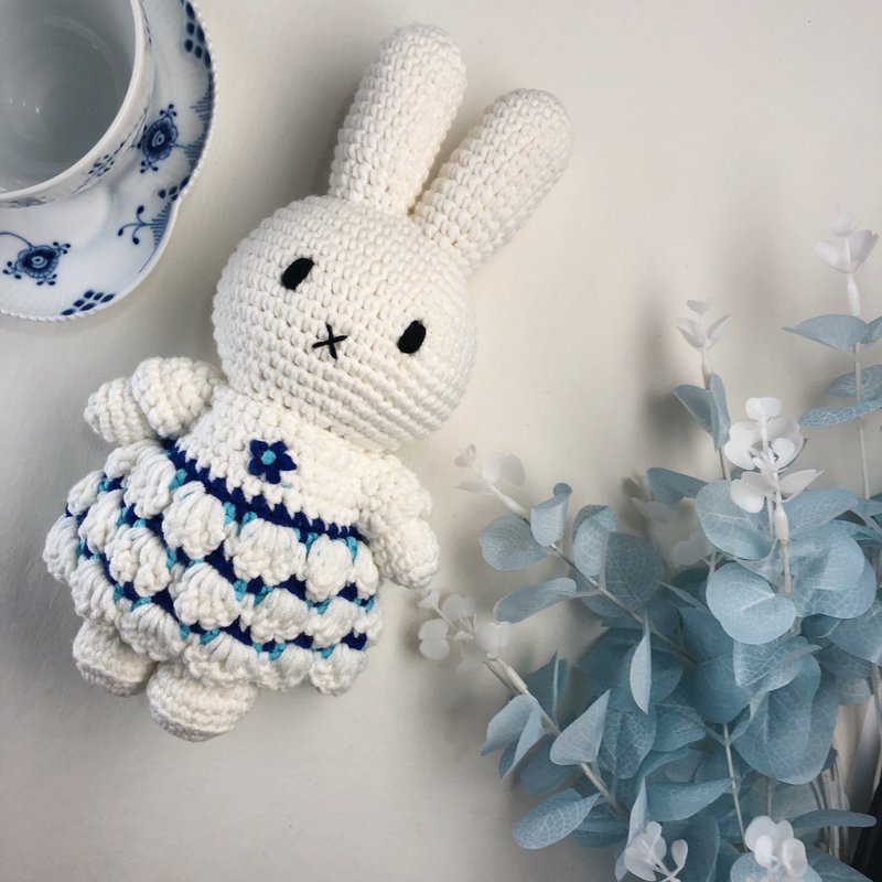 miffy handmade และชุดเดรสสีน้ำเงิน delft ใหม่ของเธอ - ตุ๊กตา - ผ้าฝ้าย/ผ้าลินิน ขาว