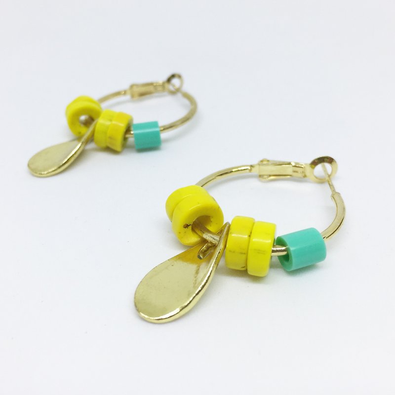 ► natural stone series - a good mood yellow brass ear ring ◄ - ต่างหู - โลหะ สีเหลือง