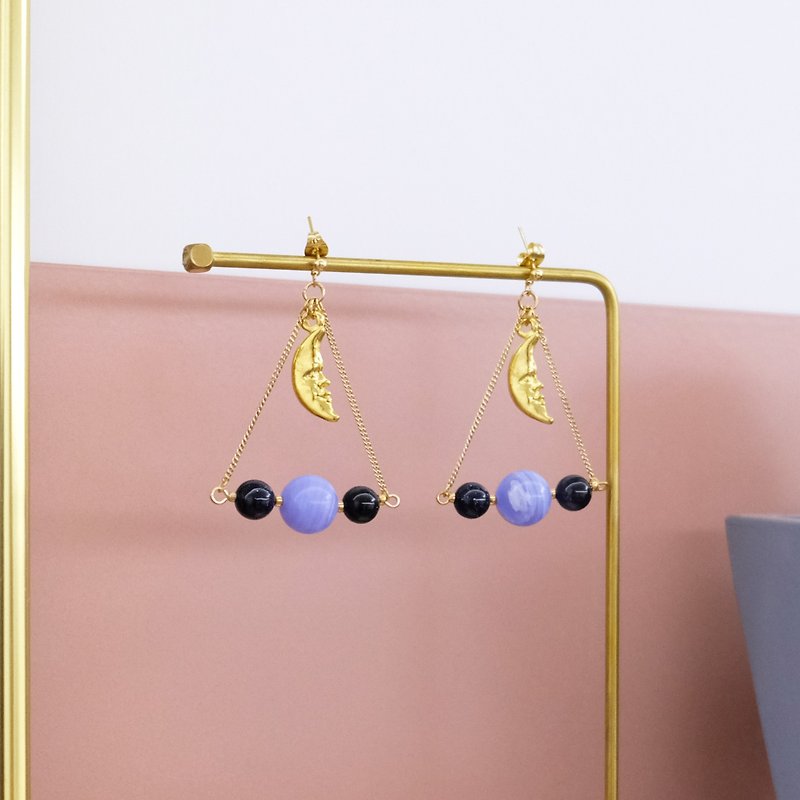 ALYSSA & JAMES Moon series blue black agate bead triangle earrings (turnable Clip-On) - Earrings & Clip-ons - Jade Black