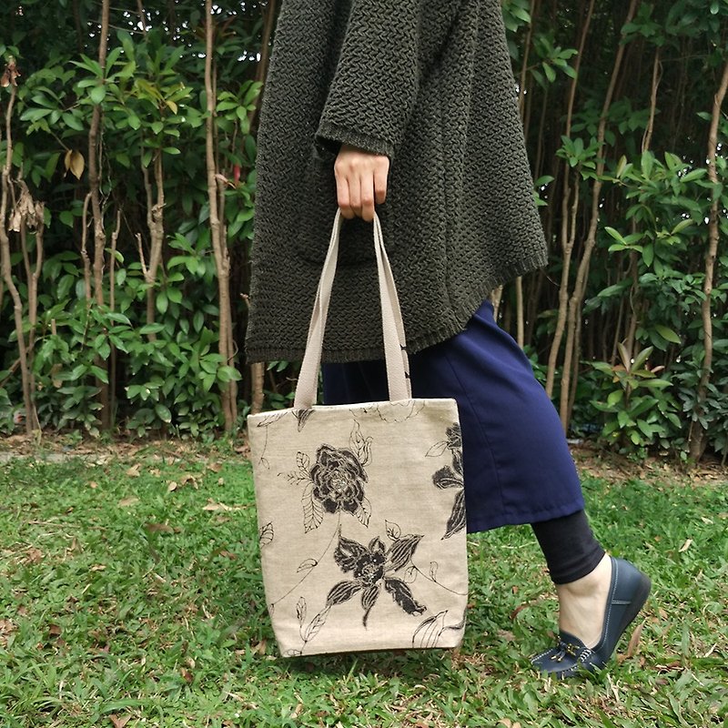 Flower Shape_shoulder bag。 Douba - กระเป๋าแมสเซนเจอร์ - ผ้าฝ้าย/ผ้าลินิน สีเทา