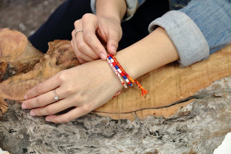 Nai hand-made original hand rope custom-made zone bracelet bracelet hand-knitted - Bracelets - Cotton & Hemp Multicolor