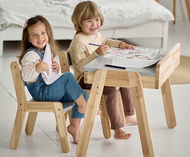 木製の子供用机と椅子幼児用テーブルと椅子2脚セット子供用家具 
