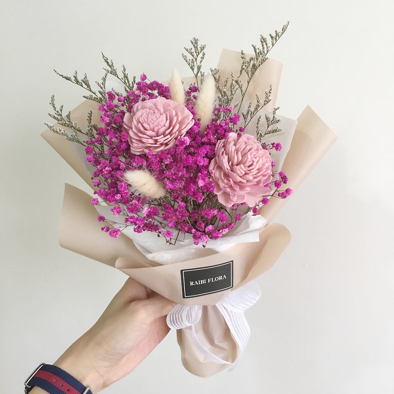 Temperament classic pink gypsophila bouquet dry bouquet / dry flower graduation bouquet - ช่อดอกไม้แห้ง - พืช/ดอกไม้ 