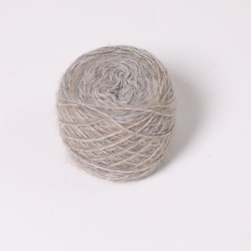 手紡 モヘア  糸-はいいろ-フェアトレード - 編み物/刺繍/羊毛フェルト/裁縫 - ウール シルバー