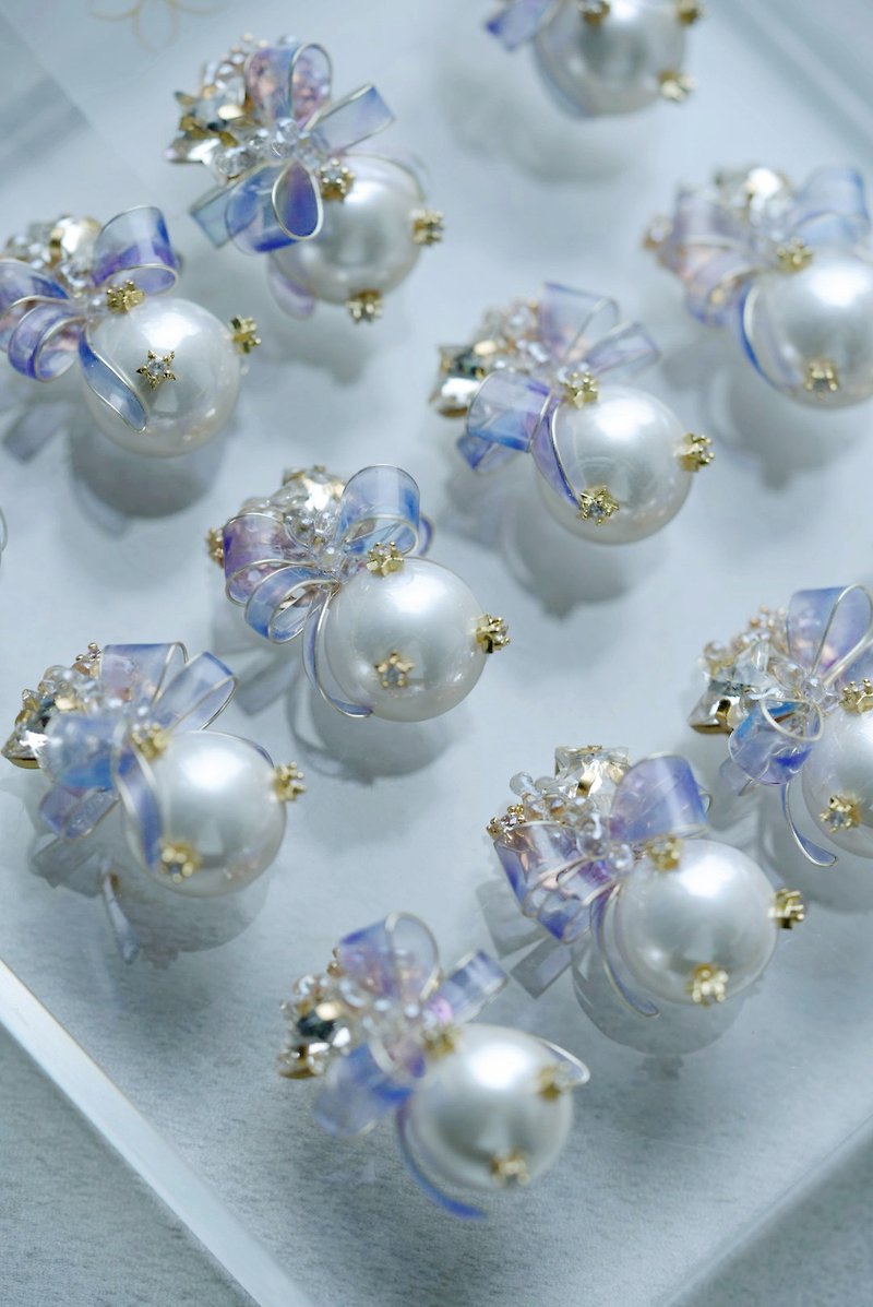 Bow transparent rhinestone star pearl earrings - ต่างหู - เรซิน 