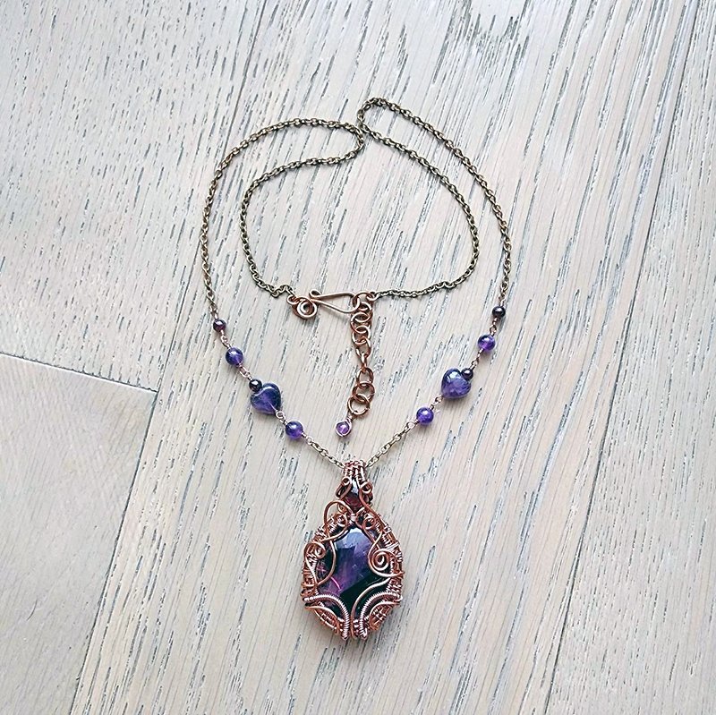 【曲水辰手作】紫水晶與石榴石金屬線編織項鍊 - 項鍊 - 寶石 紫色