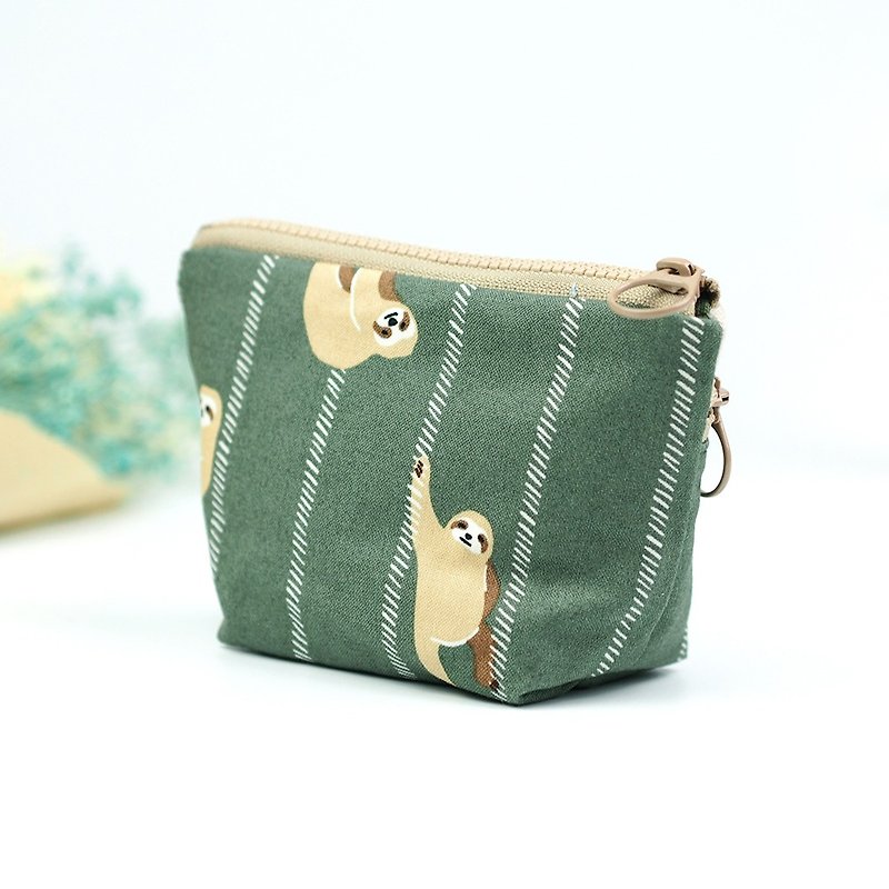 Mavericks Village hand-made cloth bag pocket purse double zipper small storage bag cute animal equation [forest sloth] fog green [BG-21] - กระเป๋าใส่เหรียญ - ผ้าฝ้าย/ผ้าลินิน สีเขียว