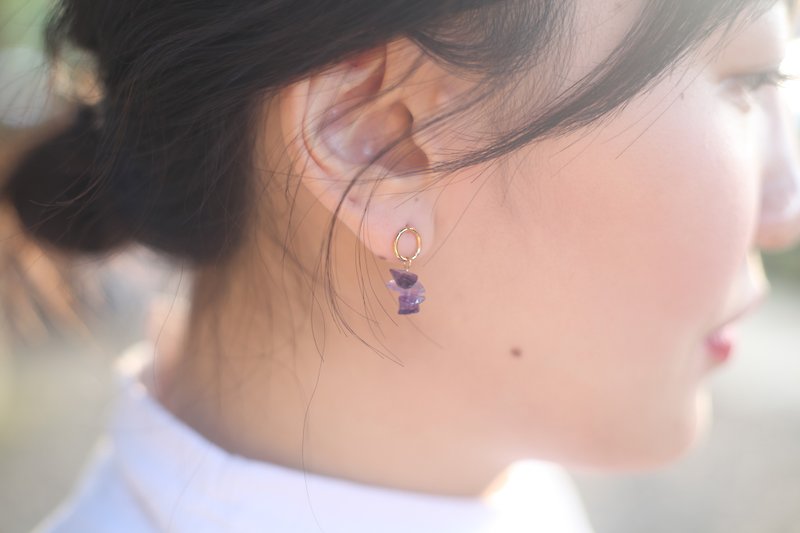 Small circle amethyst earrings natural amethyst sterling silver degree 18k gold cute petty bourgeois office worker gift - ต่างหู - คริสตัล สีม่วง