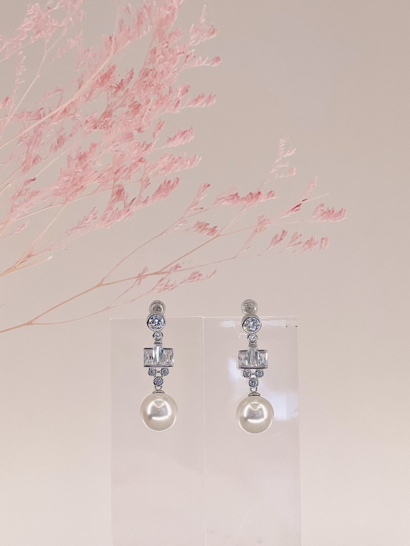 Gorgeous Dream—Noble and Gorgeous Pearl and Diamond Earrings Christmas Gift for Girls - ต่างหู - วัสดุอื่นๆ 