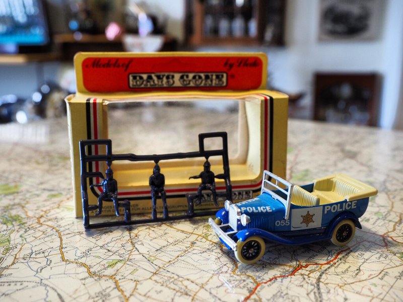 Early British blue police car (with original box and character accessories) (JS) - Items for Display - Other Metals Blue