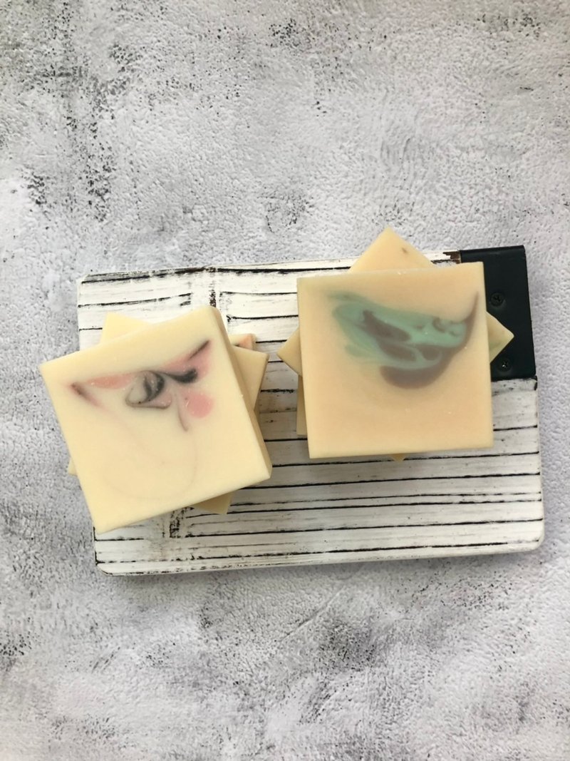 無棕櫚油特區。豆漿皂。 - 肥皂/手工皂 - 其他材質 