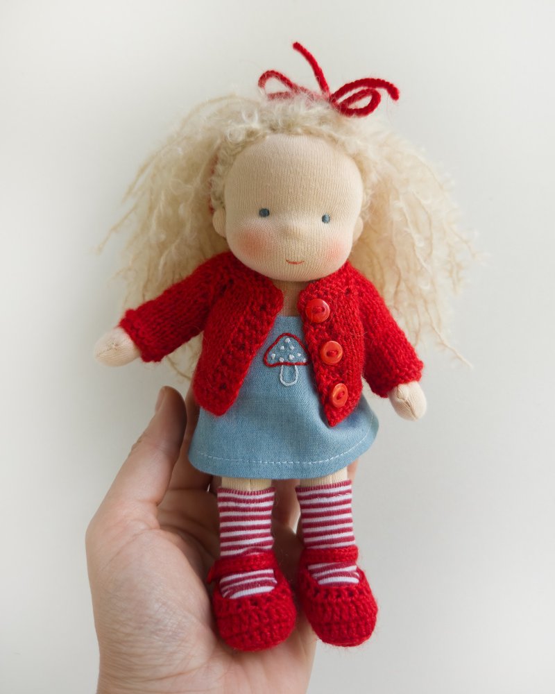 Waldorf doll 7 inch (18 cm) tall. Natural organic pocket Steiner doll - 寶寶/兒童玩具/玩偶 - 環保材質 橘色