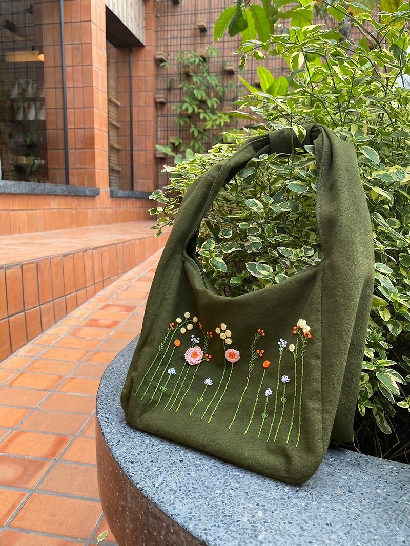hand embroidered shoulder bag with flowers embroidery art, handmade - Messenger Bags & Sling Bags - Cotton & Hemp Green