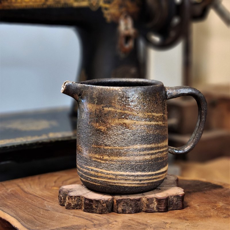 Firewood pottery/ milk pot/ handle tea sea/ fair cup/ even cup - Teapots & Teacups - Pottery Black