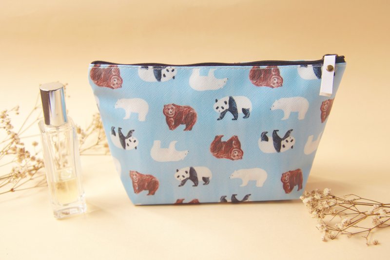 Bear Cosmetic Bag (Panda Polar Bear Brown Bear) - กระเป๋าเครื่องสำอาง - หนังเทียม สีน้ำเงิน