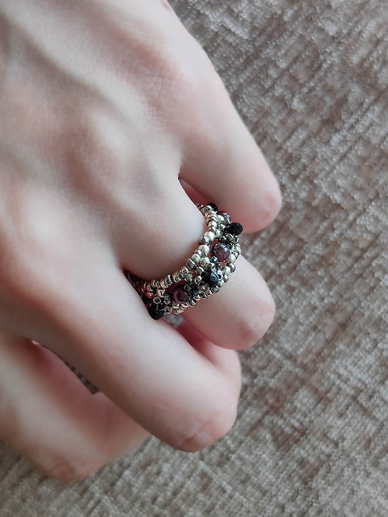 【Wednesday】Ring - Handmade Beaded Jewelry - แหวนทั่วไป - โลหะ สีดำ
