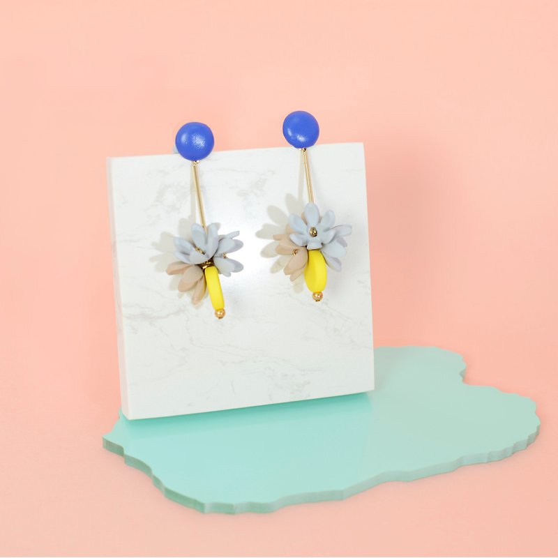 Handmade beaded flower earrings-blue - Earrings & Clip-ons - Plastic Multicolor