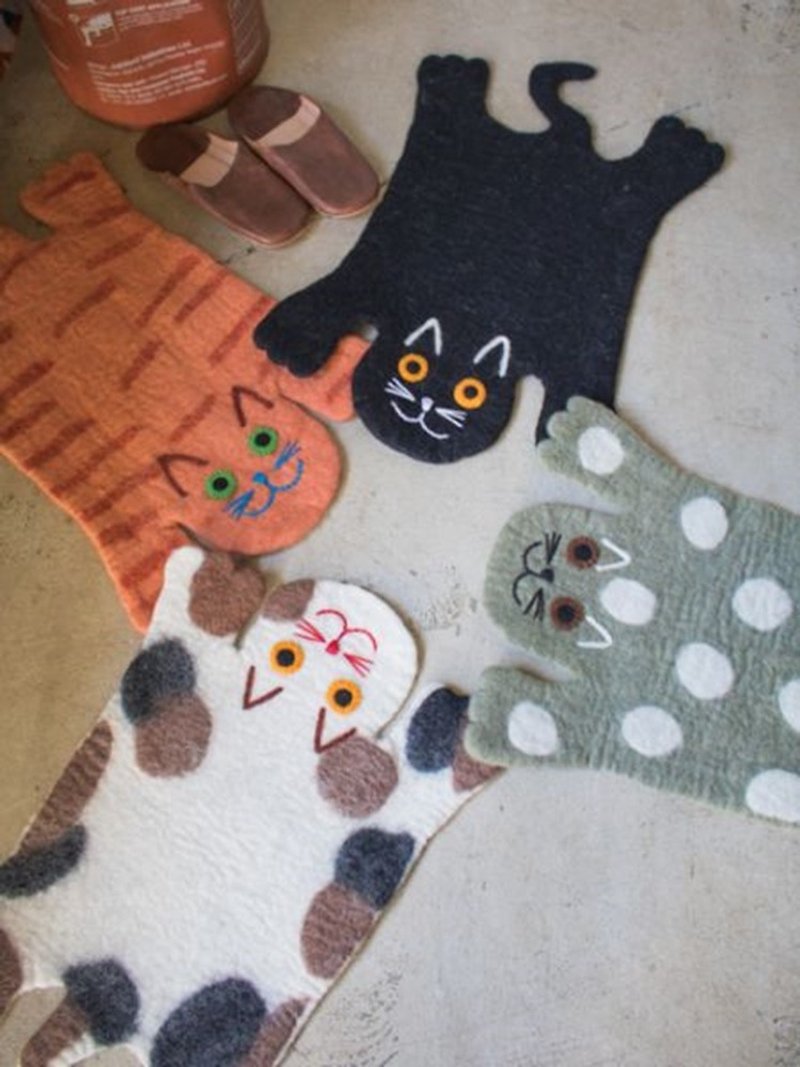 【ホット先行予約】横になっている猫のフェルトマット（2モデル）NSSP7344 Cat Day - 絨毯・カーペット - その他の素材 