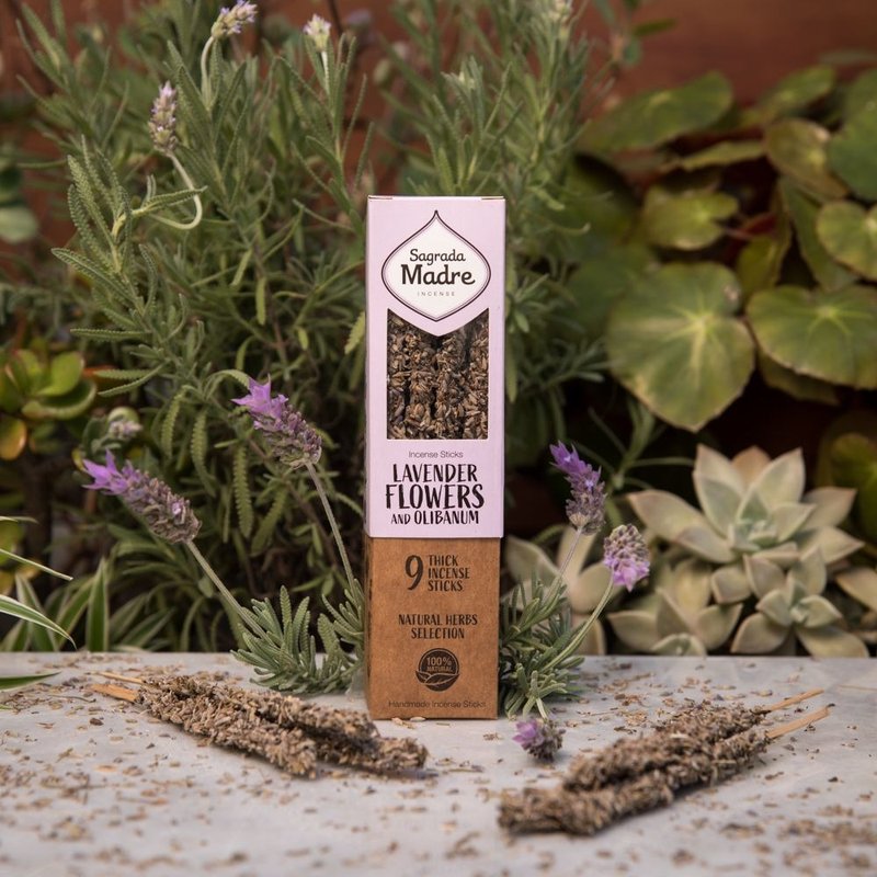 【Sagrada Madre】氛母_薰衣草、乳香-香脂香薰棒 - 香氛/精油/擴香 - 植物．花 卡其色