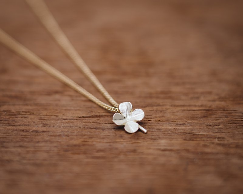 18K Clover pendant - Japanese jewelry - pendant chain - gift for her - Four leaf - สร้อยคอ - เครื่องประดับ สีทอง