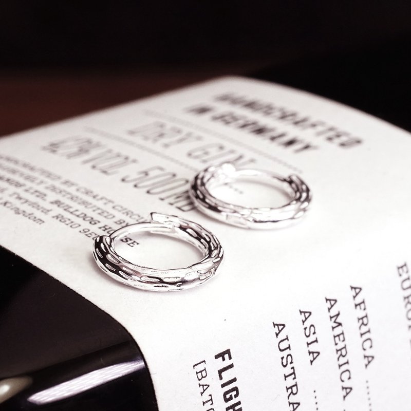 Forest Stroll | Woodgrain Design | Easy Clasp | 925 Sterling Silver Earrings | For Her | For Him | Unisex Earrings - ต่างหู - เงินแท้ สีเงิน