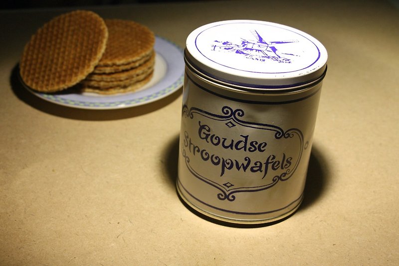 購自荷蘭 20 世紀中期老件 Visser 鬆餅餅乾 馬口鐵筒 無餅乾 - 收納箱/收納用品 - 其他金屬 白色