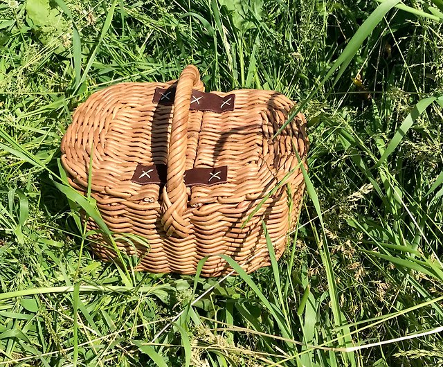 Kids picnic basket. Baby shower gift basket. Flower girl basket