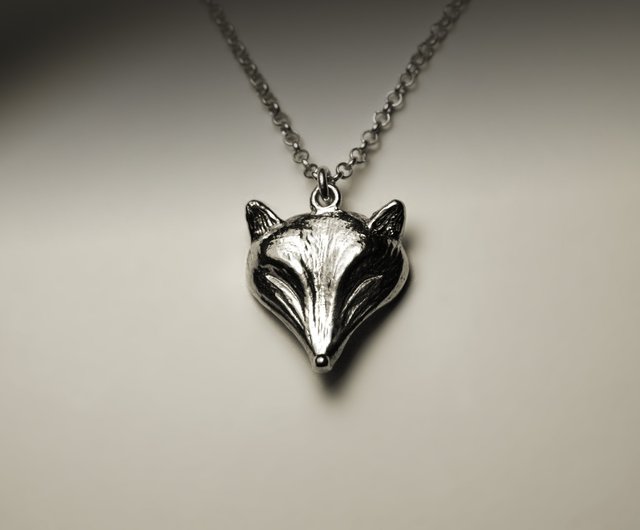 Fox best sale head necklace