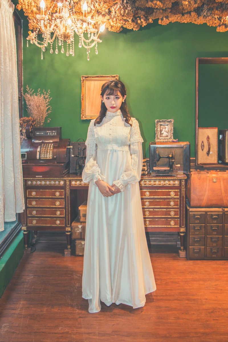 CreamyWhite 1970s antique wedding dress _ high neck and high waist - ชุดราตรี - วัสดุอื่นๆ ขาว