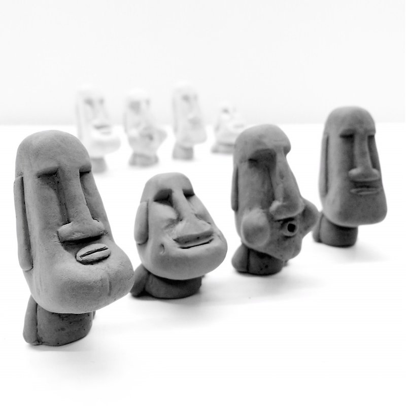 Cement moai dum dum (small) gray and black ornaments - Items for Display - Cement Black