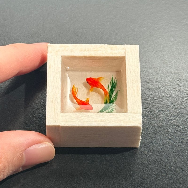 ミニ升泳ぐ金魚　ミニチュア　置物 - 擺飾/家飾品 - 樹脂 