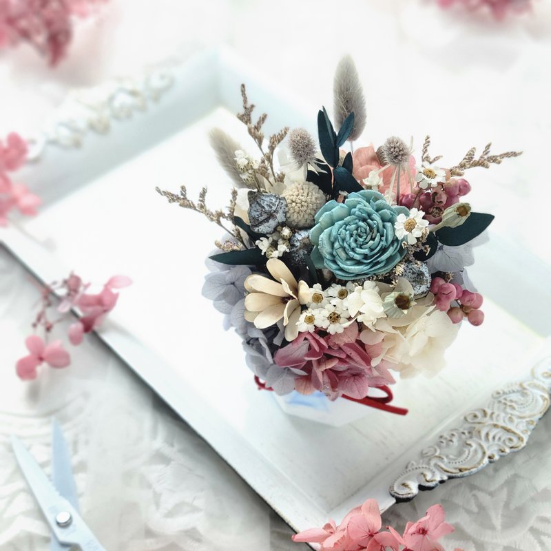 Everlasting and fragrant small potted flowers - gray blue and pink birthday gifts and Christmas gifts - ช่อดอกไม้แห้ง - พืช/ดอกไม้ สึชมพู