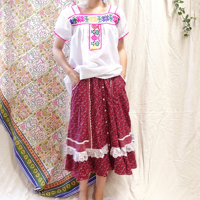 * BajuTua / Vintage / Northern Mexico Hand Embroidered Top - Pink - เสื้อผู้หญิง - เส้นใยสังเคราะห์ ขาว