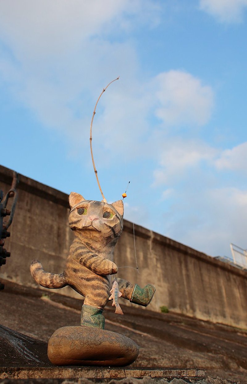 Fishing Tabby / Wood Carving / Carving / Camphor - ตุ๊กตา - ไม้ 