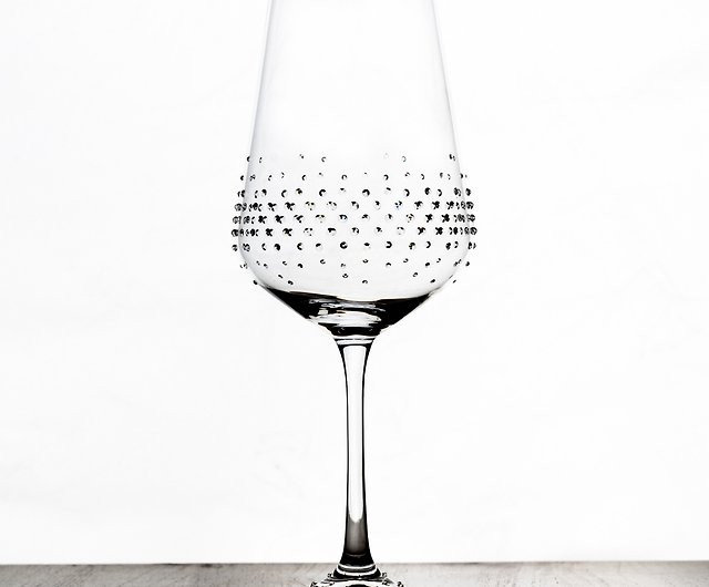 カスタマイズサービス] GRANDI オーストリア製 スワロフスキー ラインストーン クリスタル ワイングラス サンドブラスト - ショップ  GRANDI ワイングラス・酒器 - Pinkoi