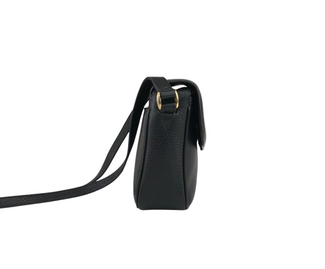 【早い者勝ち】CELINE ブラックショルダーバッグ a1002449_1.jpg