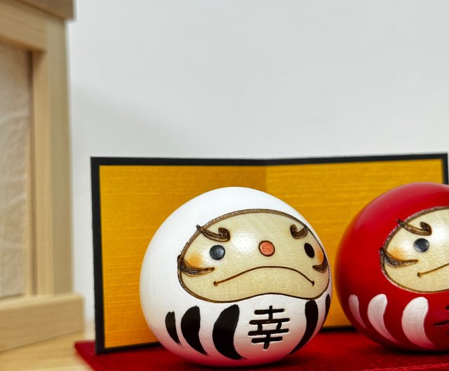 卯三郎の孫 | 幸福の木製だるまセット (紅白セット) - ショップ