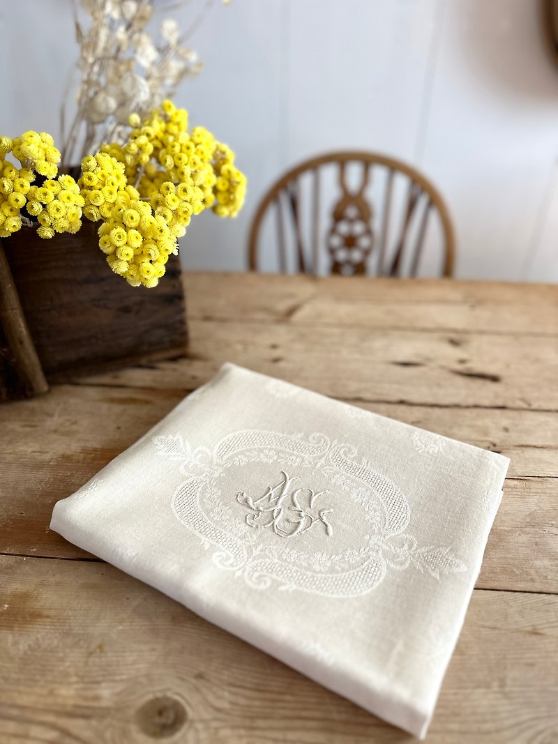 Elegant and classic French antique table cloth / napkin Monogrammed with AS - Items for Display - Cotton & Hemp 